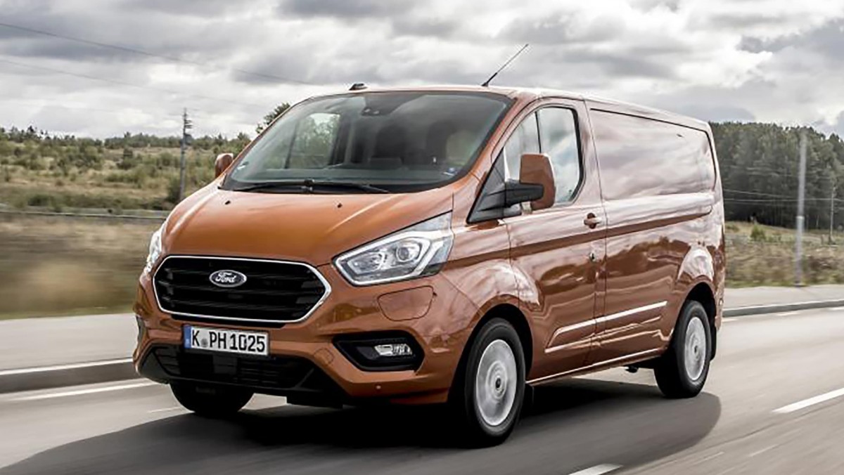 Ford Transit Custom PHEV | CarMoney.co.uk